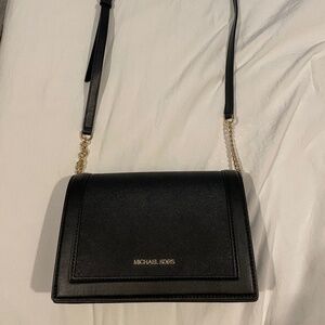 Micheal Kors purse ONLY WORN TWICE